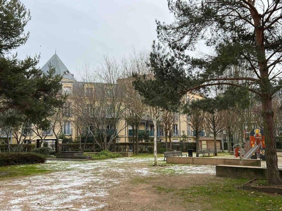 Appartement Familial 8 Personnes Proche De Disney Et Paris เชสซี ภายนอก รูปภาพ